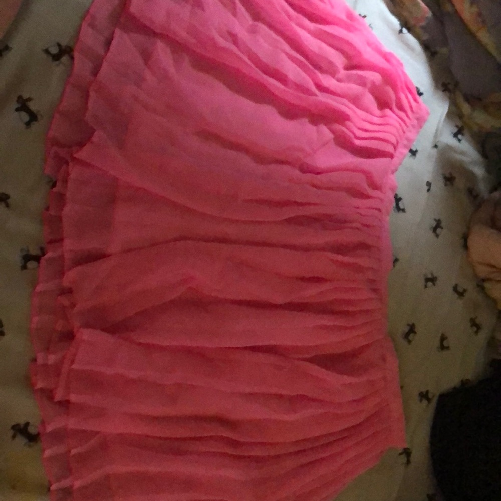 Aerospostale bright pink pleated skirt